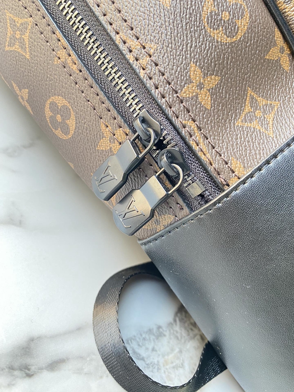 ルイヴィトンバッグ素材ディテール